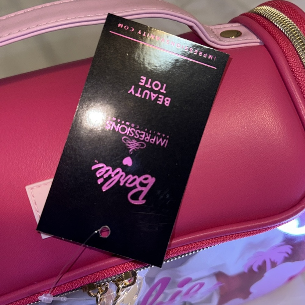 BARBIE x IMPRESSIONS BEAUTY TOTE + TOUCH LED MAKE UP MIRROR🔥🔥 New!!! - Picture 6 of 7
